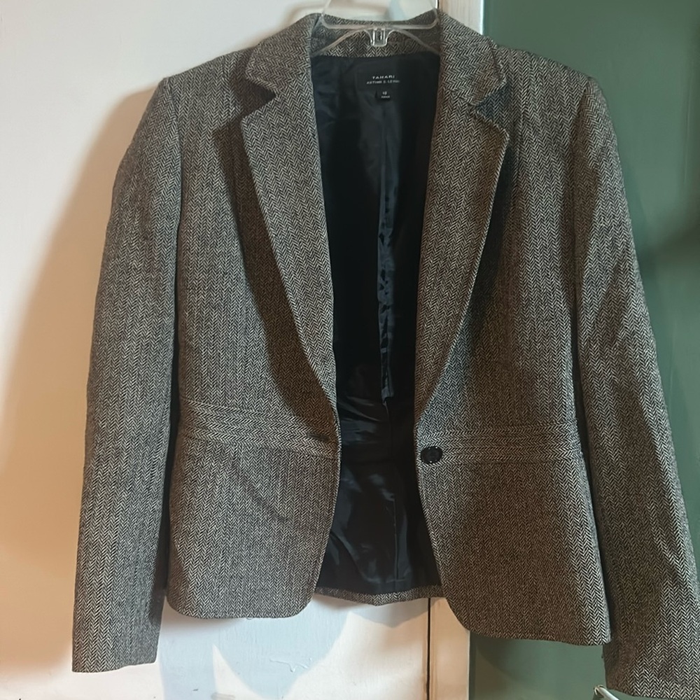 Tahari Tweed Blazer